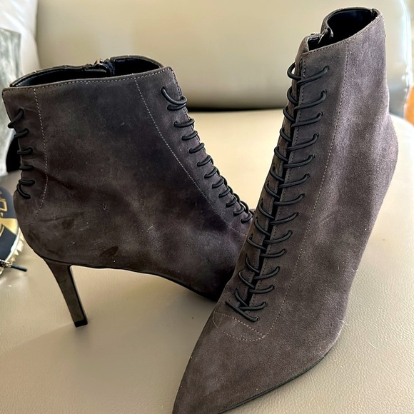 Kendall and Kylie Liza Suede Lace-Up Boots - Dark Grey - Size 9M - Like NWOB - Picture 3 of 7